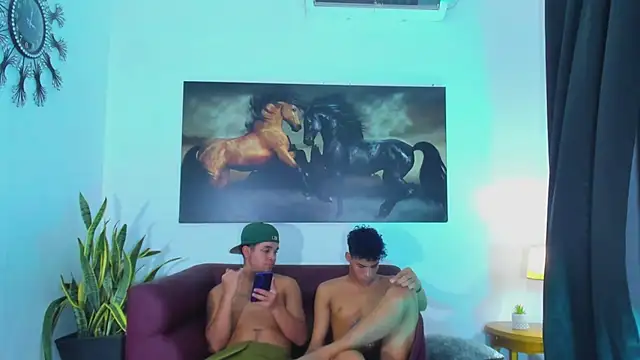 BOYS_IN_THE_EMPIRE's Live XXX Chat