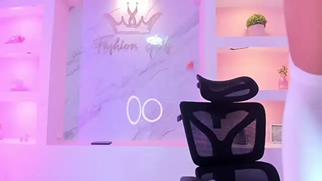 Chat +18 de CandyDance1_ ao vivo