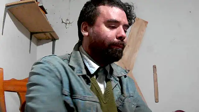 XXX chat uživo modela Smoker_lounge