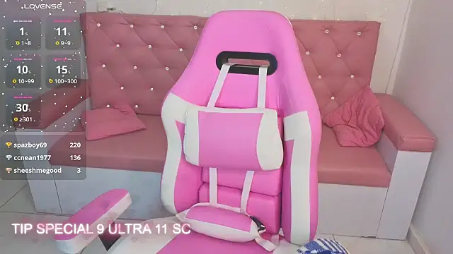 Paris09_v_'s Live XXX Chat