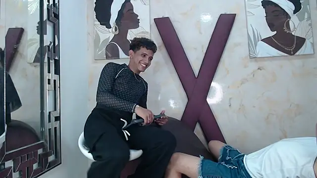 XXX chat uživo modela VERY_HOT_GUYS