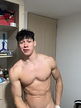 Luke_Muscle 即時 XXX 聊天