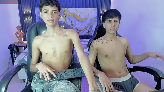 Estiv18_ live XXX chat