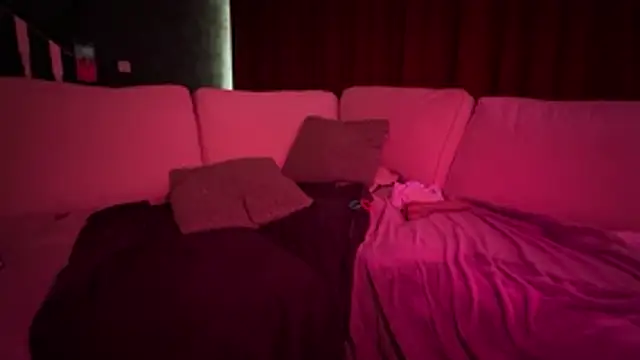 LilithRiaghanSkyeのライブXXXチャット
