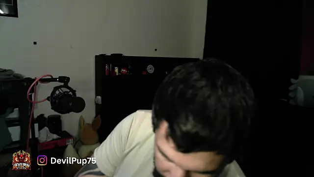 DevilPup75_のライブXXXチャット