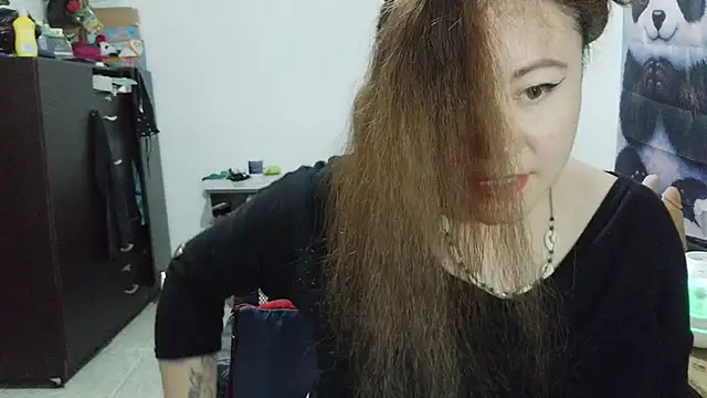 curly_greeneyed Obrolan Langsung XXX