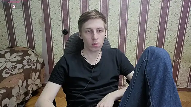 Darien_Brown élő XXX-chatje
