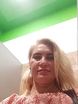 Chatroom XXX en direct de JennyOMay