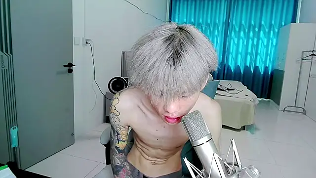 KPL-11 élő XXX-chatje