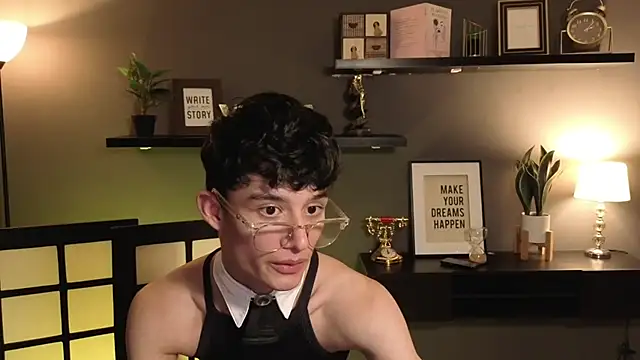 Patrick_Howland_ Adlı Modelin Canlı XXX Sohbeti