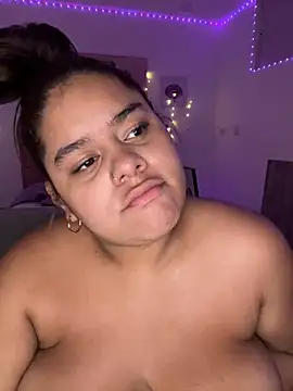 Anabelle_00_ Adlı Modelin Canlı XXX Sohbeti