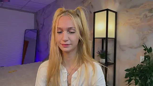SerenaCrystalln Webbikameraesitys