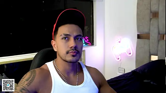 Živý XXX chat aaron_bolt
