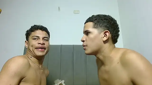 Jose_And_Daniel: απευθείας συνομιλία ΧΧΧ
