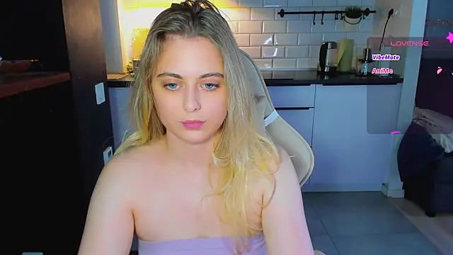 blonde_kellyy – Live XXX-chat