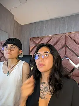 Chat +18 de Velvet_Mysstic ao vivo