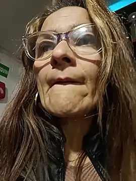 Dannial51's Live XXX Chat