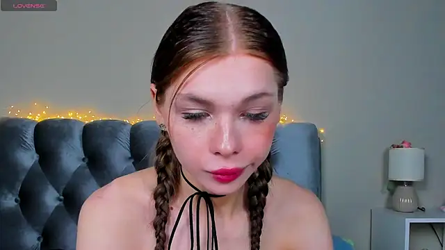 Blondy_Fina's Live XXX Chat