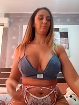 USA_SQUIRT_MILFn Webbikameraesitys