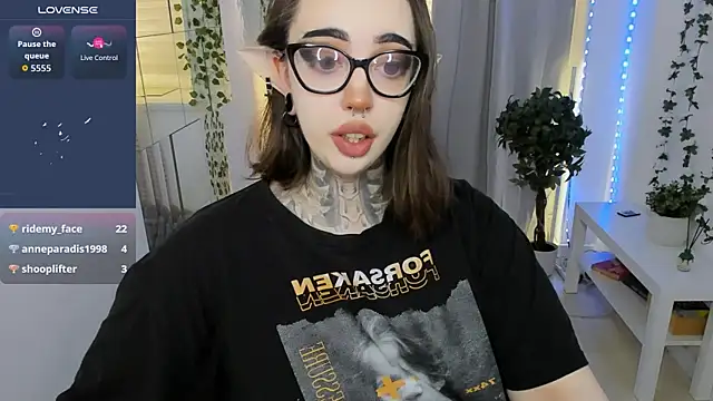 Dixi_Pixi_ Chat XXX live