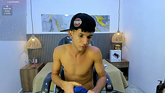 Онлайн чат XXX JDWhite18