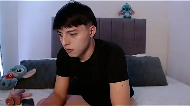 Oustin_Start's Live XXX Chat