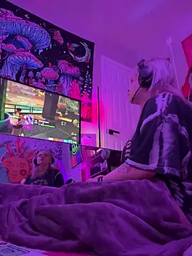 Cutiepiespanks' Live XXX Chat