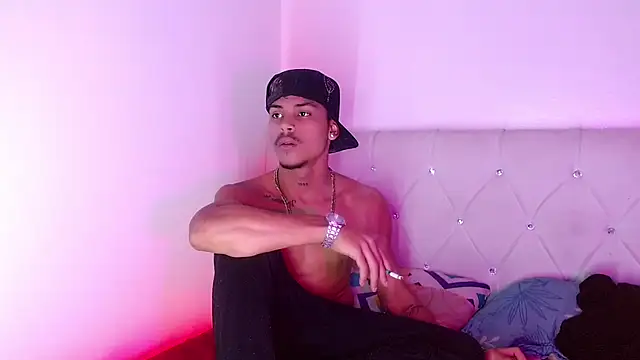 Angel_foxc13 élő XXX-chatje