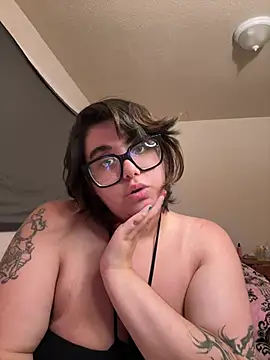 nerdyclaire Show Webcam