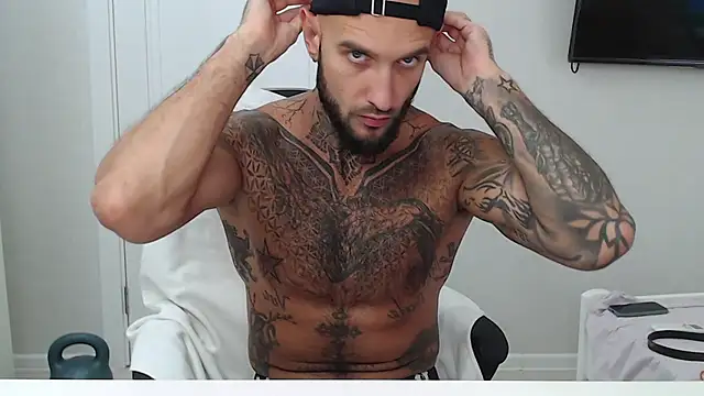 maxi_foxxx Chat XXX in diretta