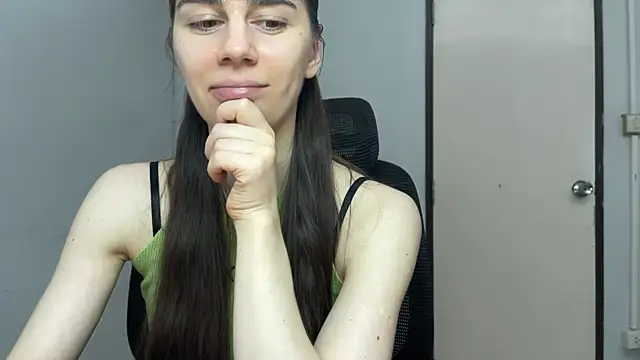 צ'אט XXX בשידור חי של SassyJessi