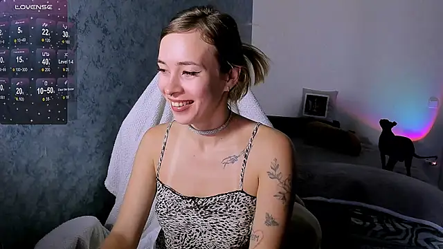 ZoyaMill's Live XXX Chat