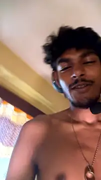 XXX chat uživo modela GunSlay