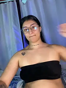 Chat +18 de EVAH_LEE_ ao vivo
