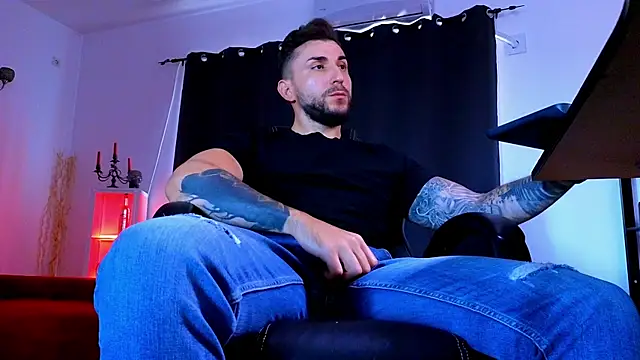 XXX chat uživo modela MightyAaron66