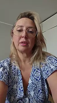 Chat +18 de MariaRichi_ ao vivo
