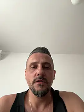 Živý XXX chat InsaneMattt