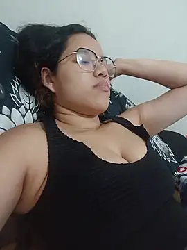 Chat XXX en directo de shayra_alina