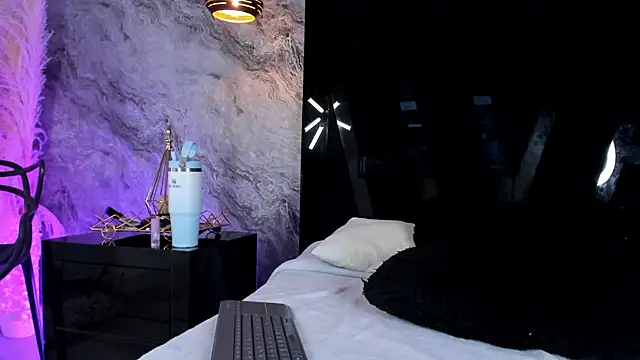 Kendall_Rous_'s Live XXX Chat