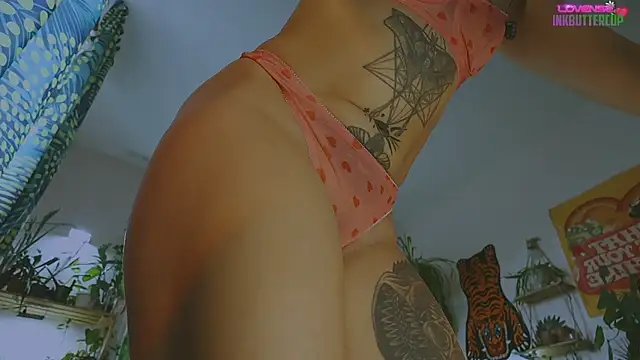 Chat +18 de Inkbuttercup ao vivo