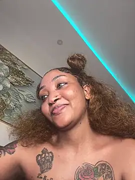 XXX chat uživo modela Ruthlessvee