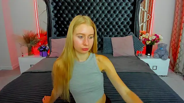 Alina_Blonde Adlı Modelin Canlı XXX Sohbeti