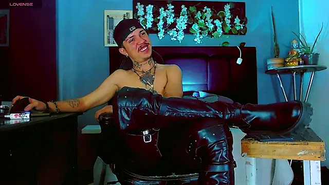 Chat XXX en directo de HannibalLester