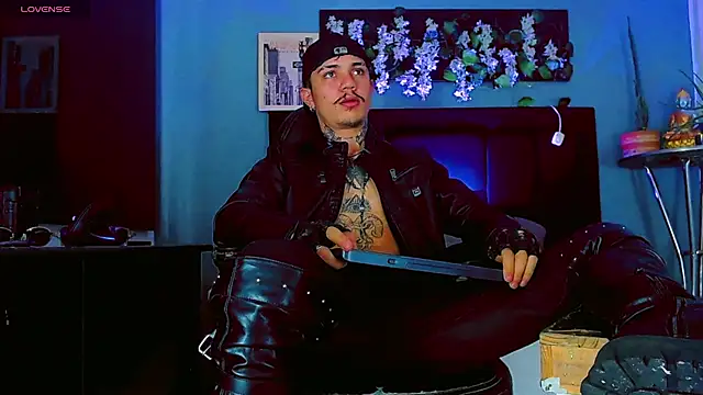 HannibalLester Chat XXX live