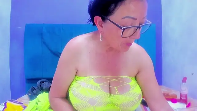 andrea_lopeez Adlı Modelin Canlı XXX Sohbeti