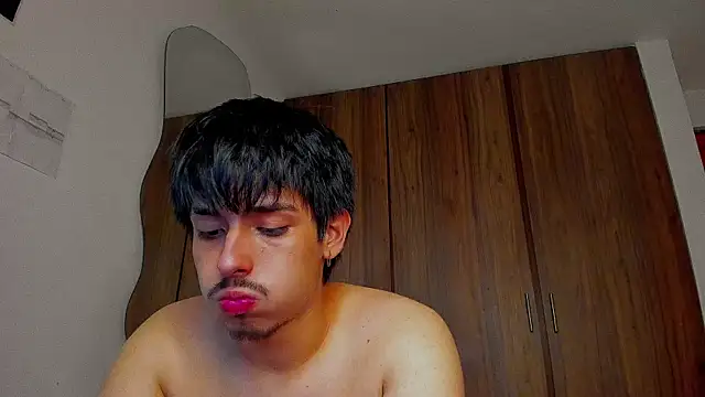 Maximo_Miller webcam show
