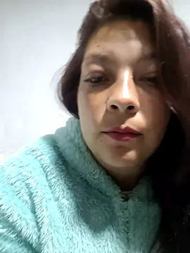 CurvyMilen Live XXX-chat