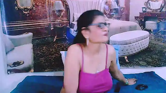 Chat XXX en directo de IndianAllure