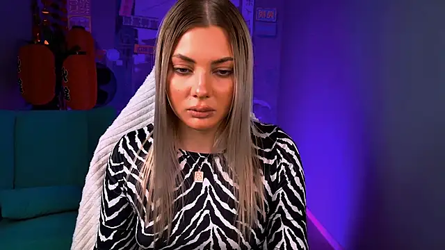 Онлайн чат XXX HyileyClark