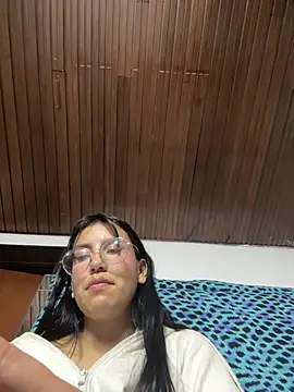 Tinniforwor Live XXX-chat